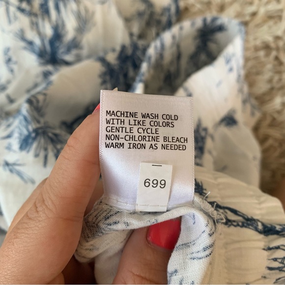 Blue and White Patterned Linen Pants - Picture 3 of 5